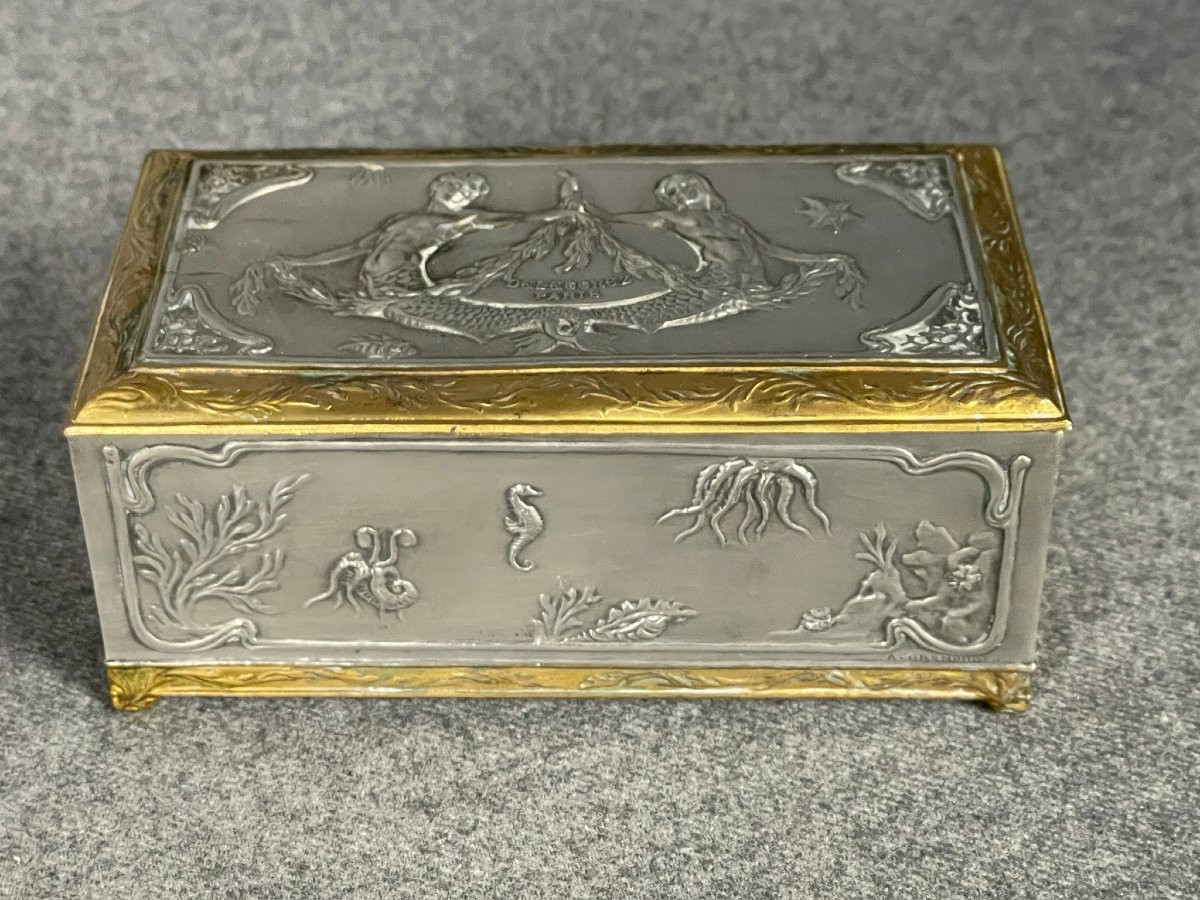 Coffret du parfum MAR DEL PLATA en métal doré et argent, signé DELETTREZ en 1910.-photo-3
