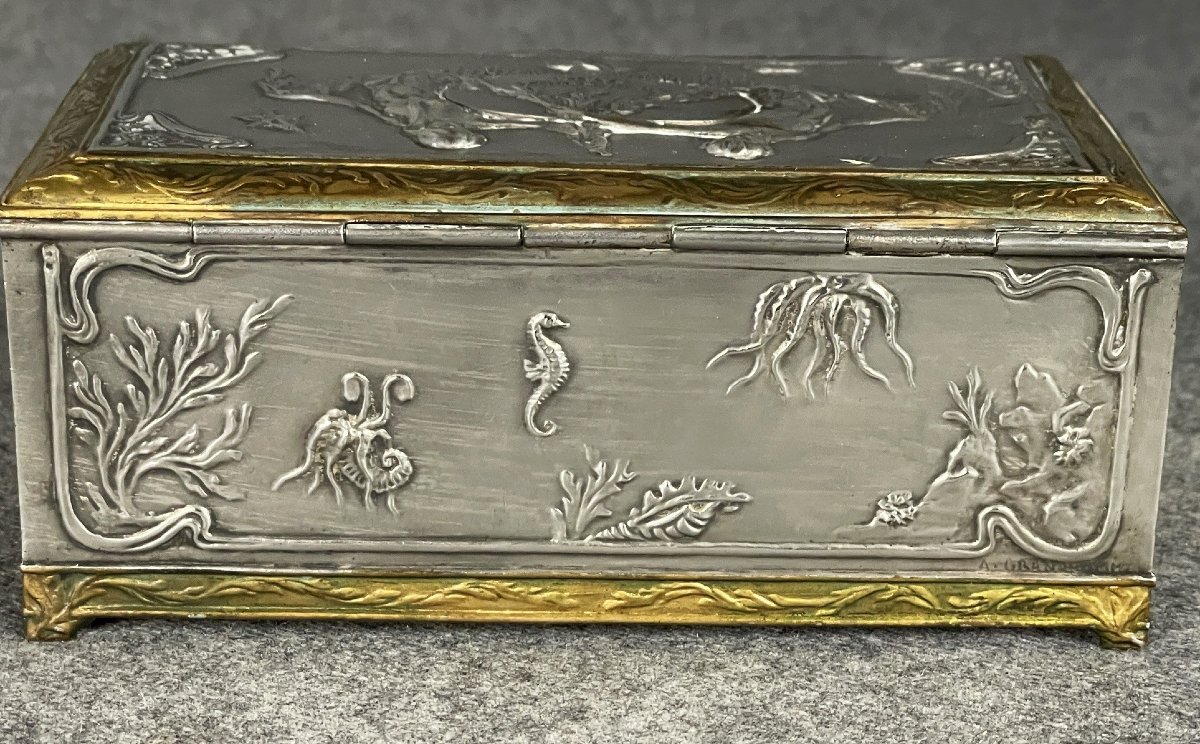 Coffret du parfum MAR DEL PLATA en métal doré et argent, signé DELETTREZ en 1910.-photo-4