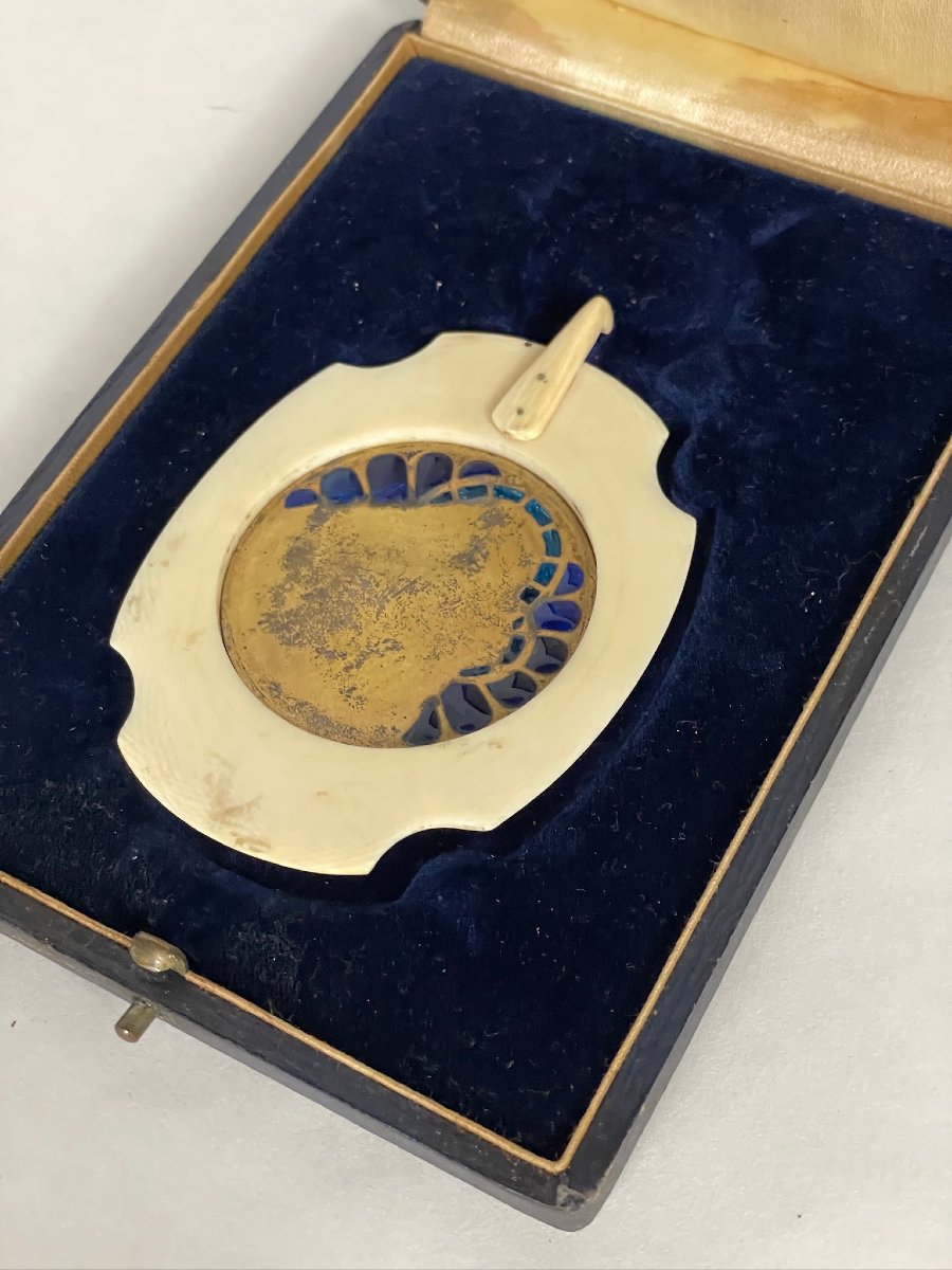 Médaille en émail plique à jour et ivoire : vierge à l’enfant fin du XIXème-photo-4