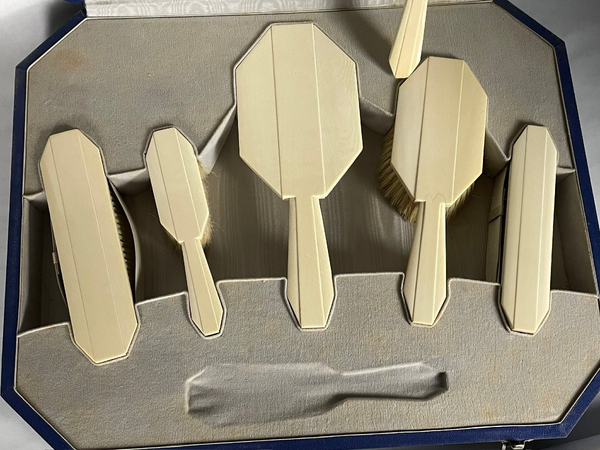 Art Deco Period Ivory Toilet Set-photo-3