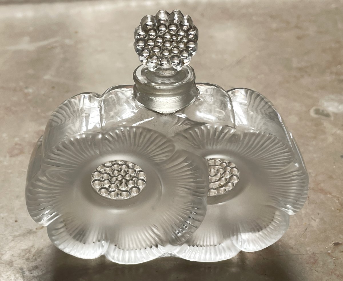 René Lalique flacon à parfum deux fleurs, modèle d’époque-photo-4