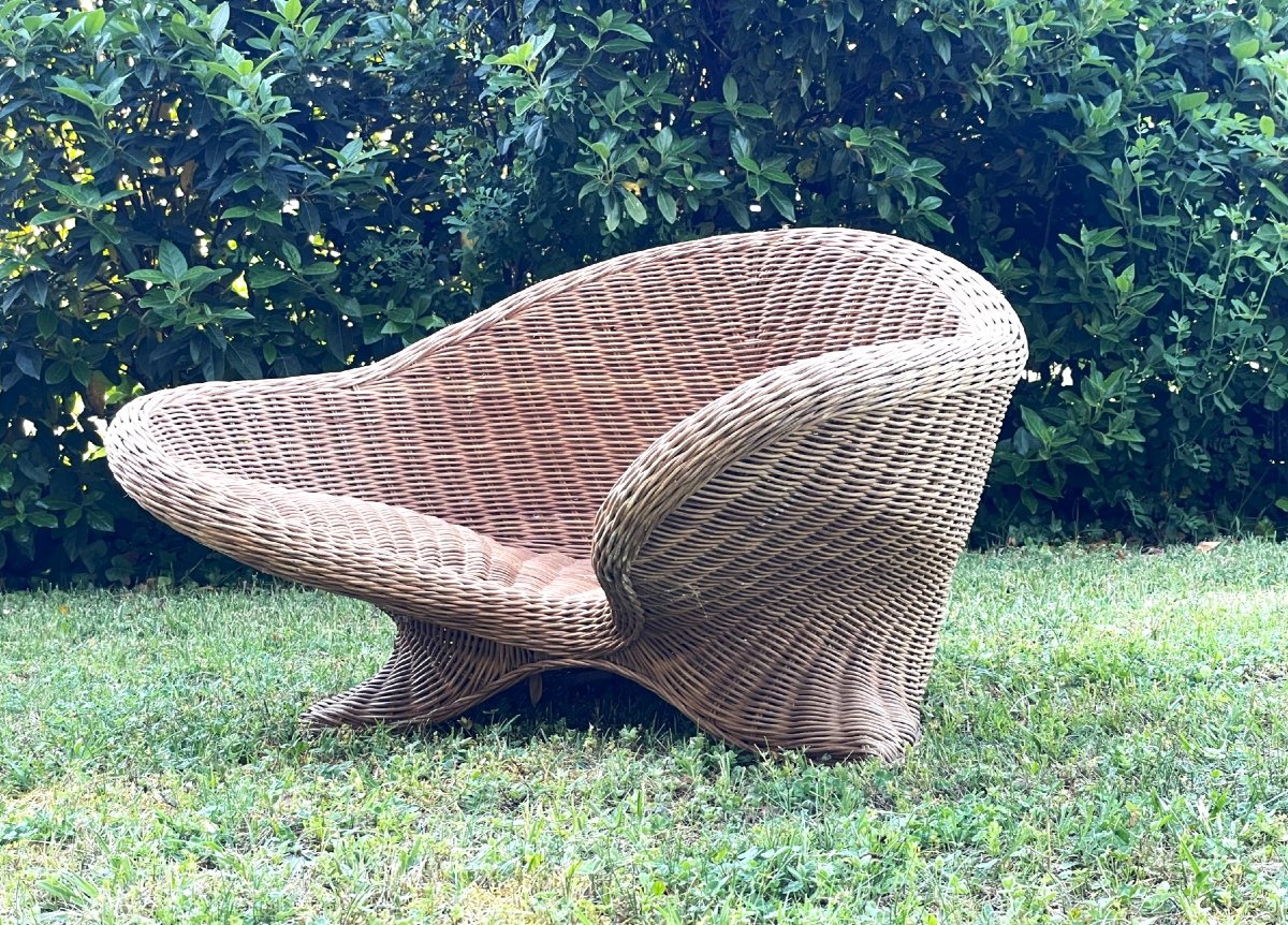 Siège-fauteuil-sculpture en rotin, méditation position lotus du yoga