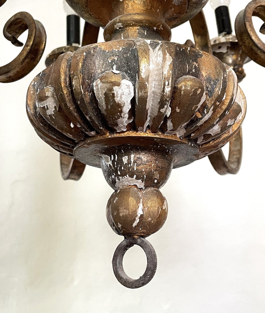 Large Eight-light Chandelier Made Of Painted Wood And Gilded Iron-photo-3