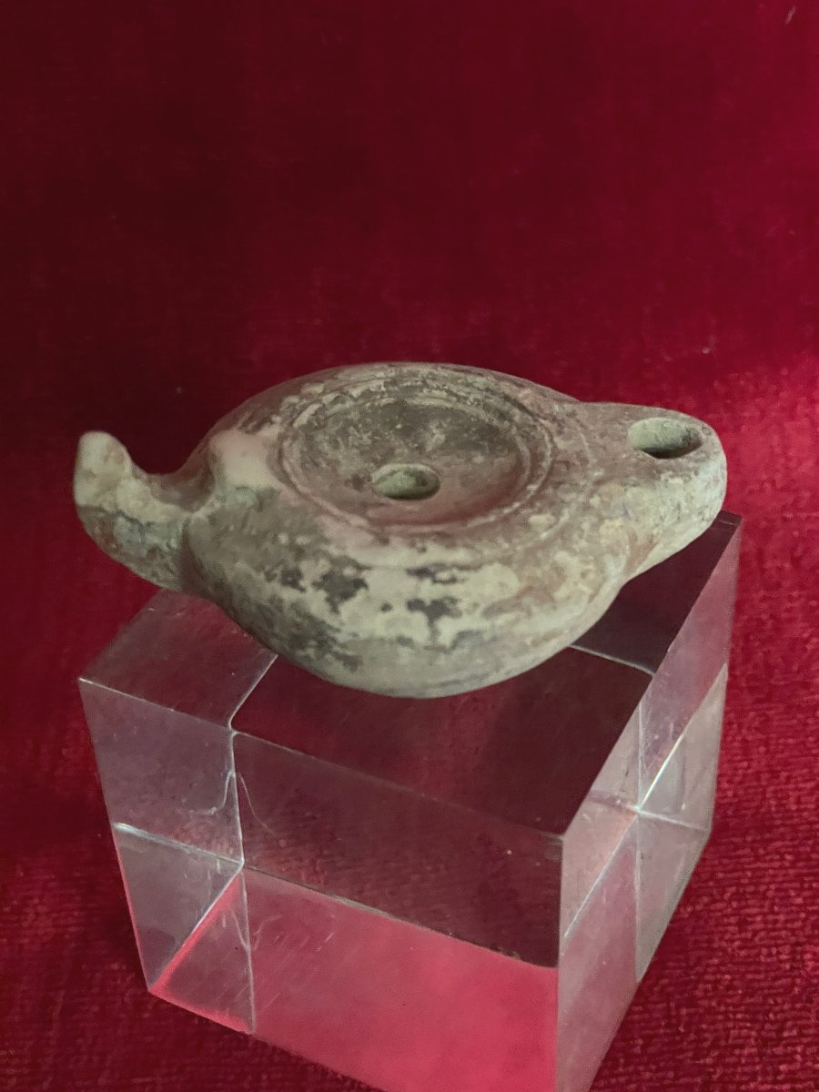 Trois lampes à huile en terre cuite Empire romain, IIᵉ–IIIᵉ siècle-photo-1