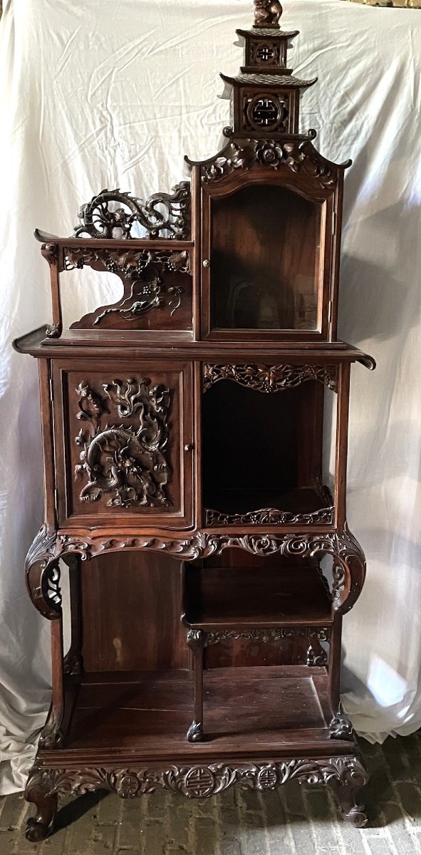 Meuble vitrine d’apparat en bois sculpté Indochine Vietnam Tonkin Asie XIXème siècle 