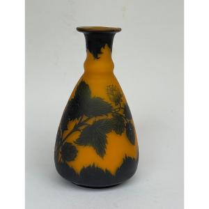Richard, verrerie Loetz, vase verre multicouches à décor de mûres