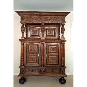 Buffet hollandais à deux corps du XVIIe siècle, daté 1646