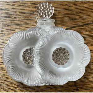 René Lalique Two-flower Perfume Bottle, Period Model