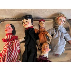 Cinq marionnettes de petit théâtre de Guignol