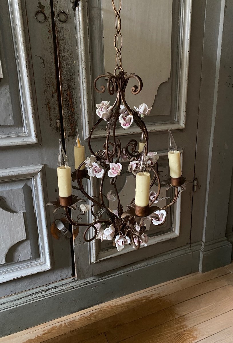 Lustre En Bronze Et Laiton Muni De Fleurs En Porcelaine Niii-photo-4