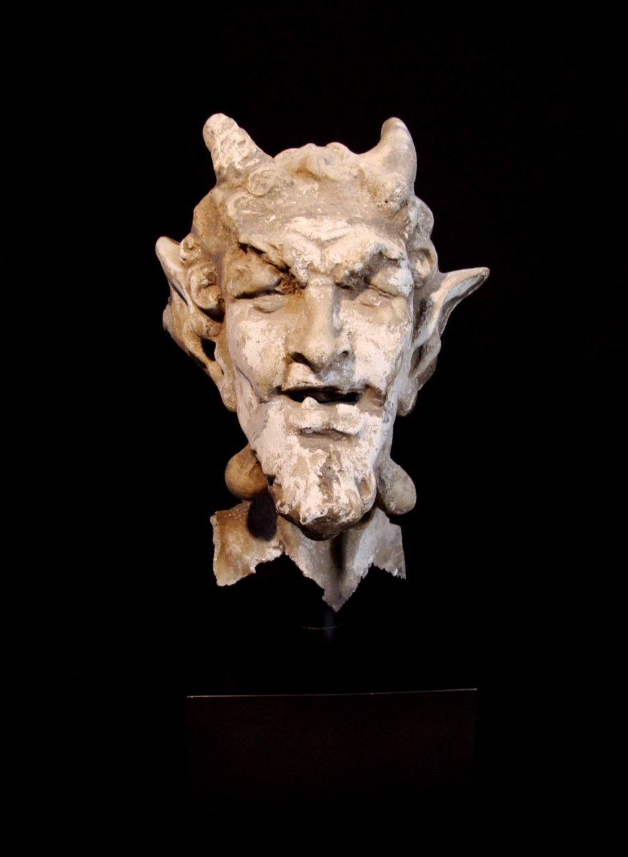 Tête de Satyre, sculpture en métal blanc (plomb étain)-photo-2