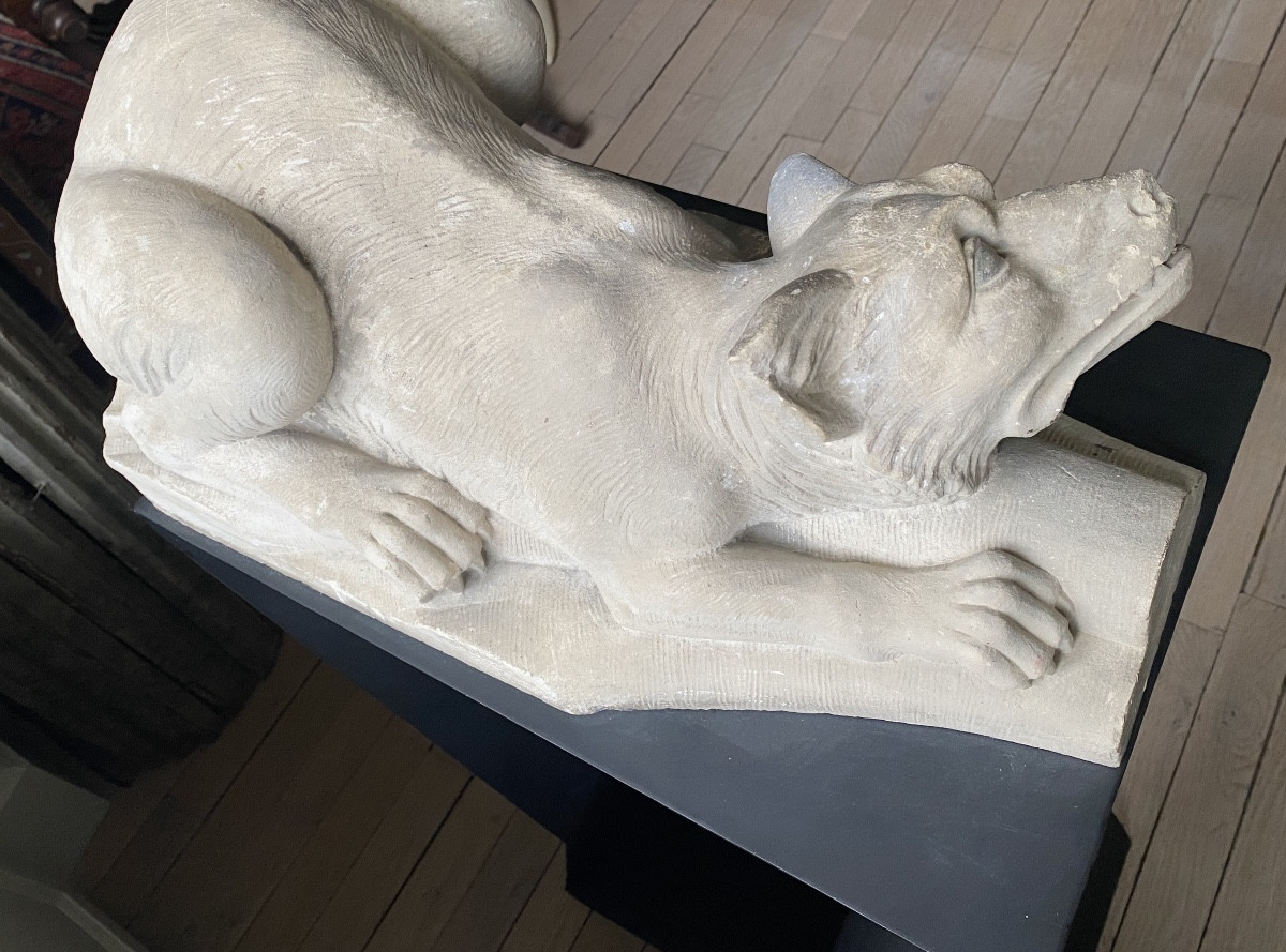 Animal Sculpture In Stone/cement Depicting A Dog-photo-3