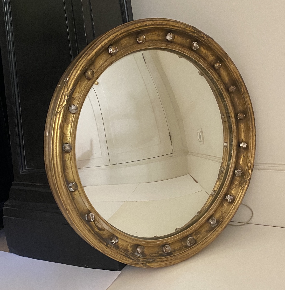 Miroir sorcière, bois doré