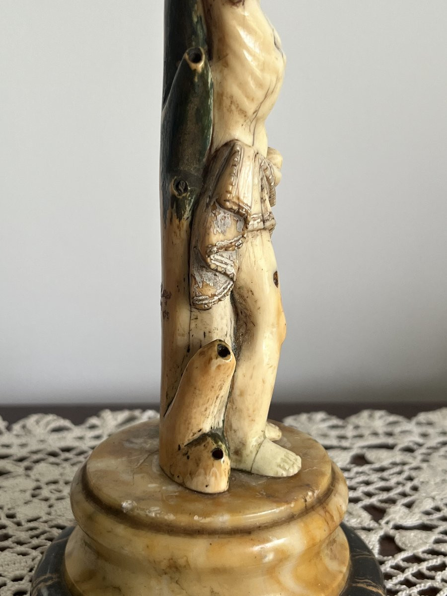 SAINT SEBASTIEN EN IVOIRE SCULPTE EN RONDE-BOSSE, GOA XVIIEME SIECLE.-photo-1