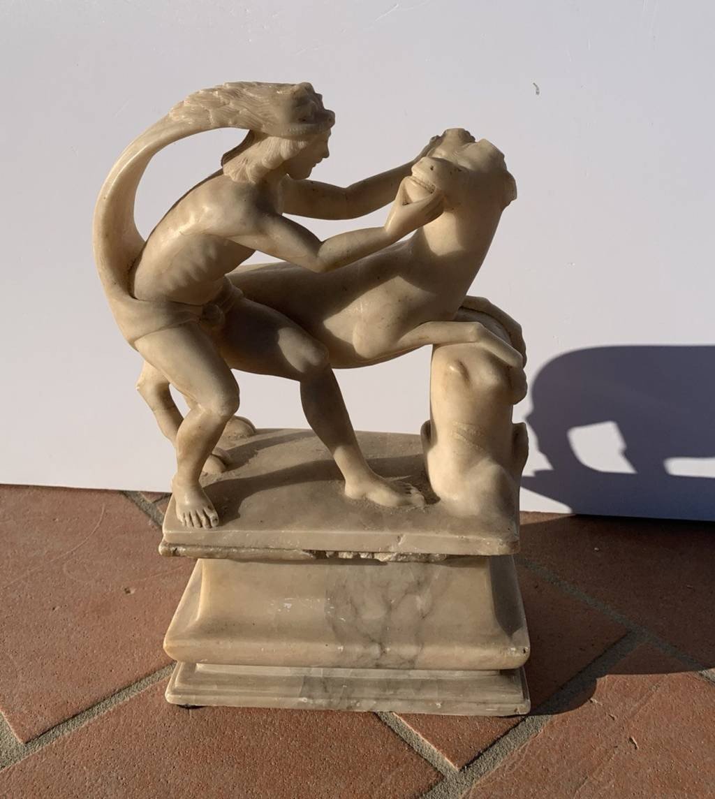 Sculpture en albâtre sculpté - Hercule et le taureau crétois. Rome, XVIIe siècle.-photo-3