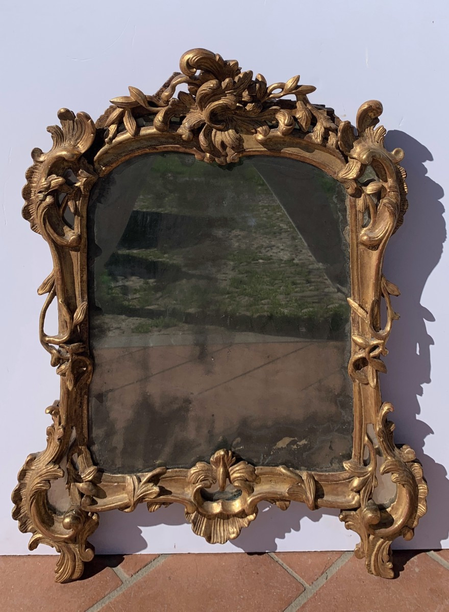Miroir en bois sculpté et doré. Venise, XVIIIe siècle.-photo-3