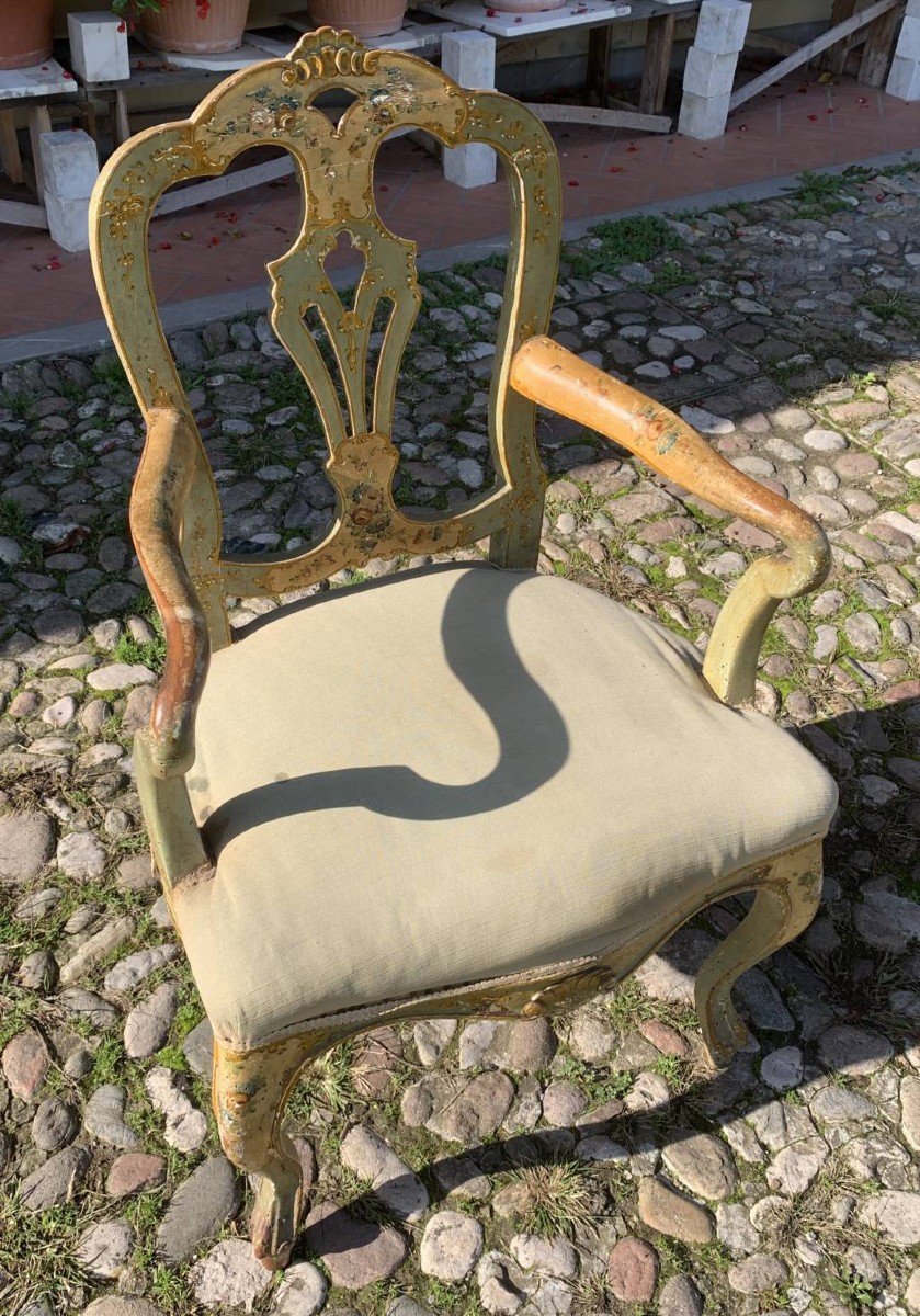 Fauteuil et tabouret en bois sculpté et laqué. Venise, XIXe-XXe siècles.-photo-4