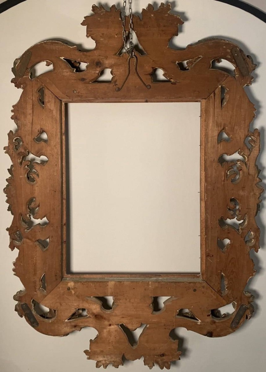 Grand cadre de style baroque en bois sculpté et doré. Bologne, fin du XIXe siècle.-photo-2