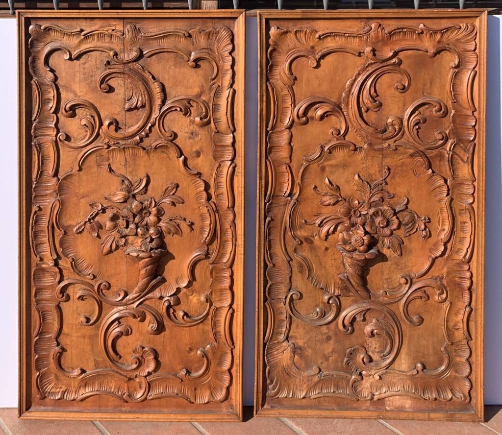Paire de panneaux muraux en bois sculpté. Italie, première moitié du XXe siècle.-photo-4