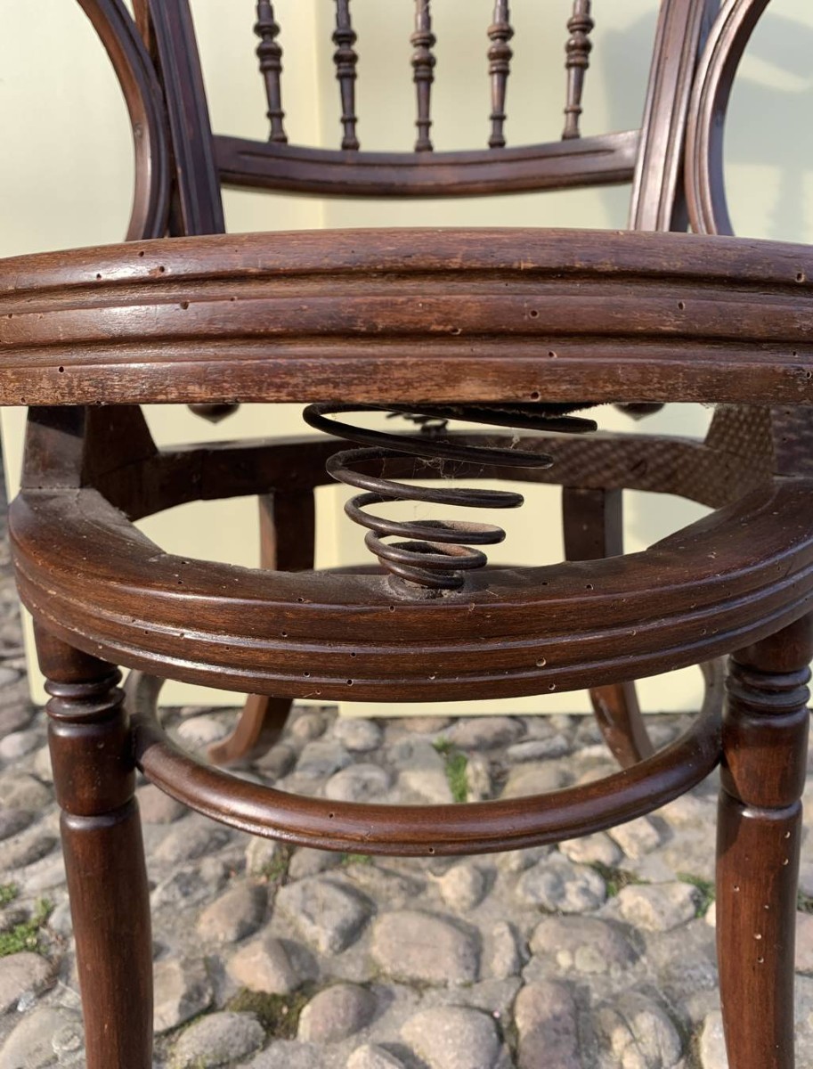 Chaise de bureau en bois sculpté. Probablement fabriquée par Thonet, Vienne, début du XX siècle-photo-4