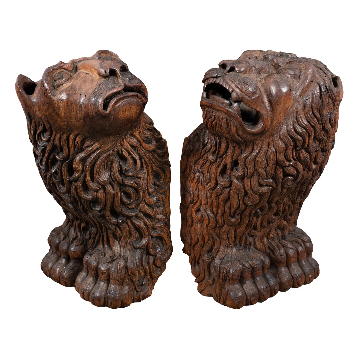 Paire de serre-livres sculptés. Venise, XVIIe siècle.