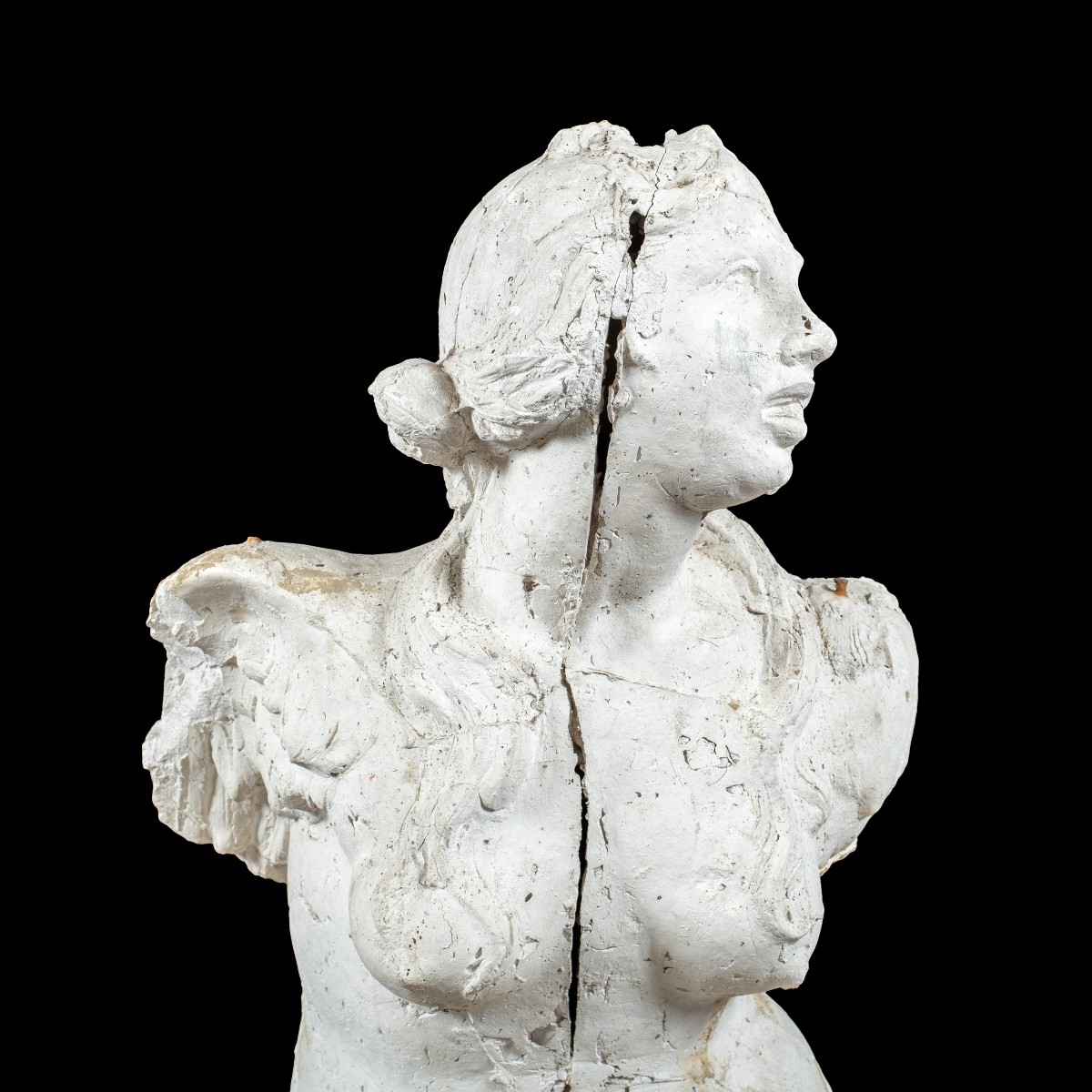 Paire de sculptures en scagliola – Sirènes ailées à double queue. Italie, XVIIe siècle.-photo-3