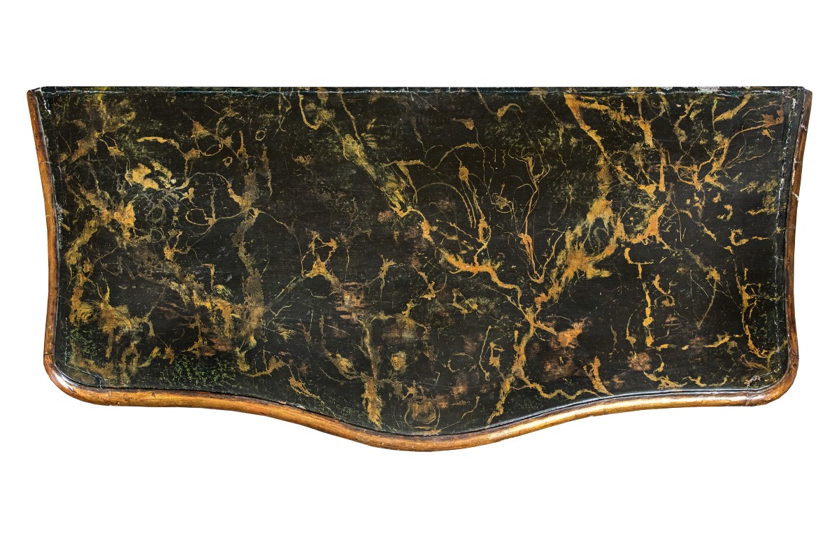 Paire de commodes importantes en bois sculpté, laqué et peint. Palerme, XVIIIe siècle.-photo-1