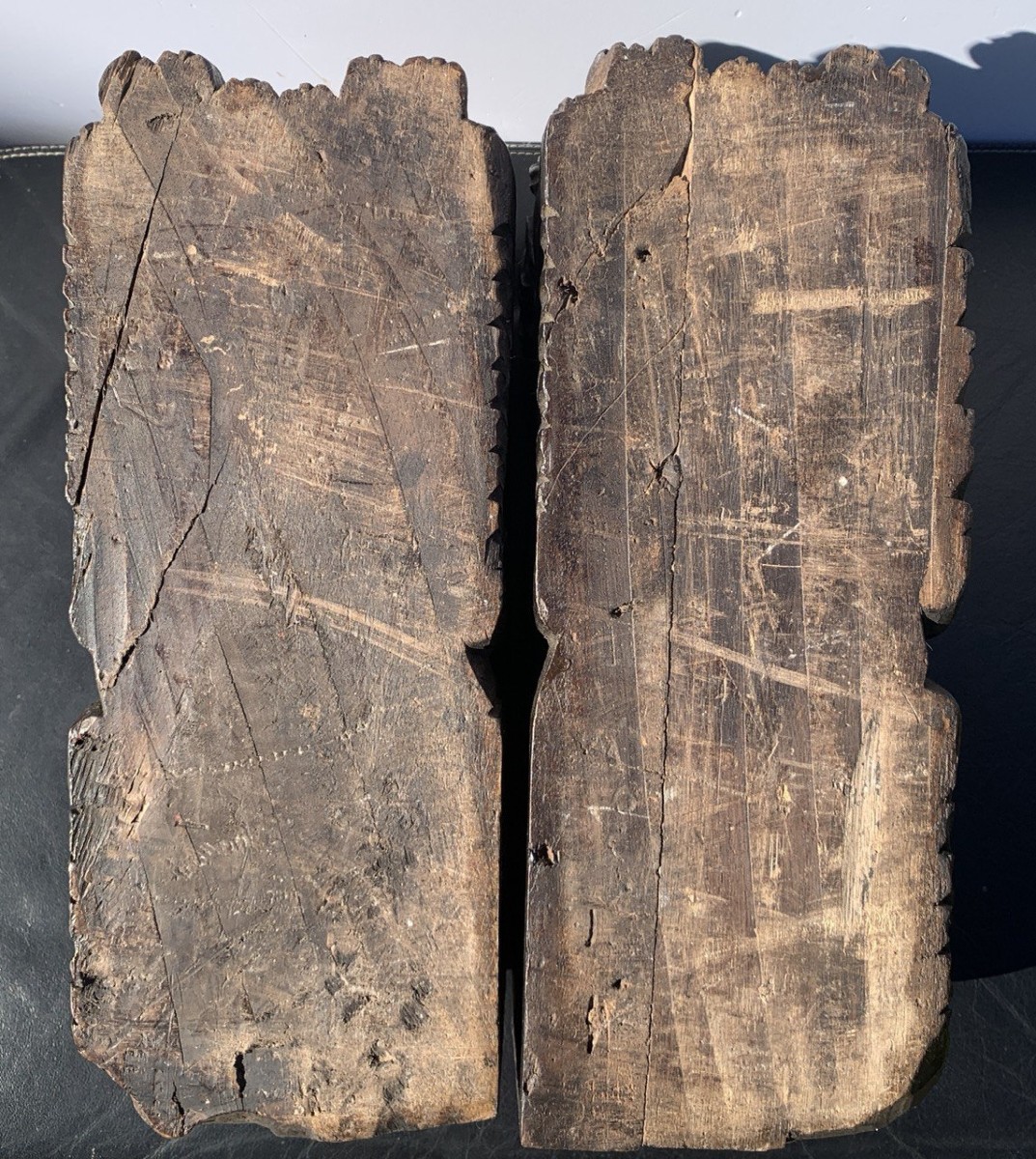 Pair Of Carved Wood Sculptures - Archaic Lions. Italy, 18th Century.-photo-2