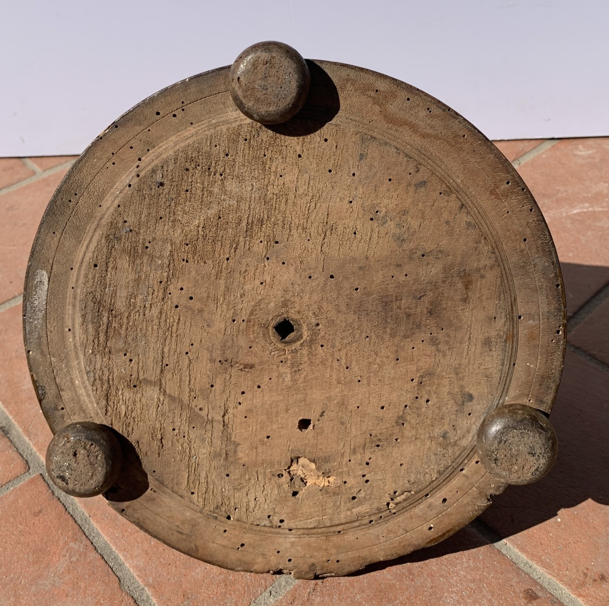 Turned Wooden Box. East India Company, 17th Century.-photo-1