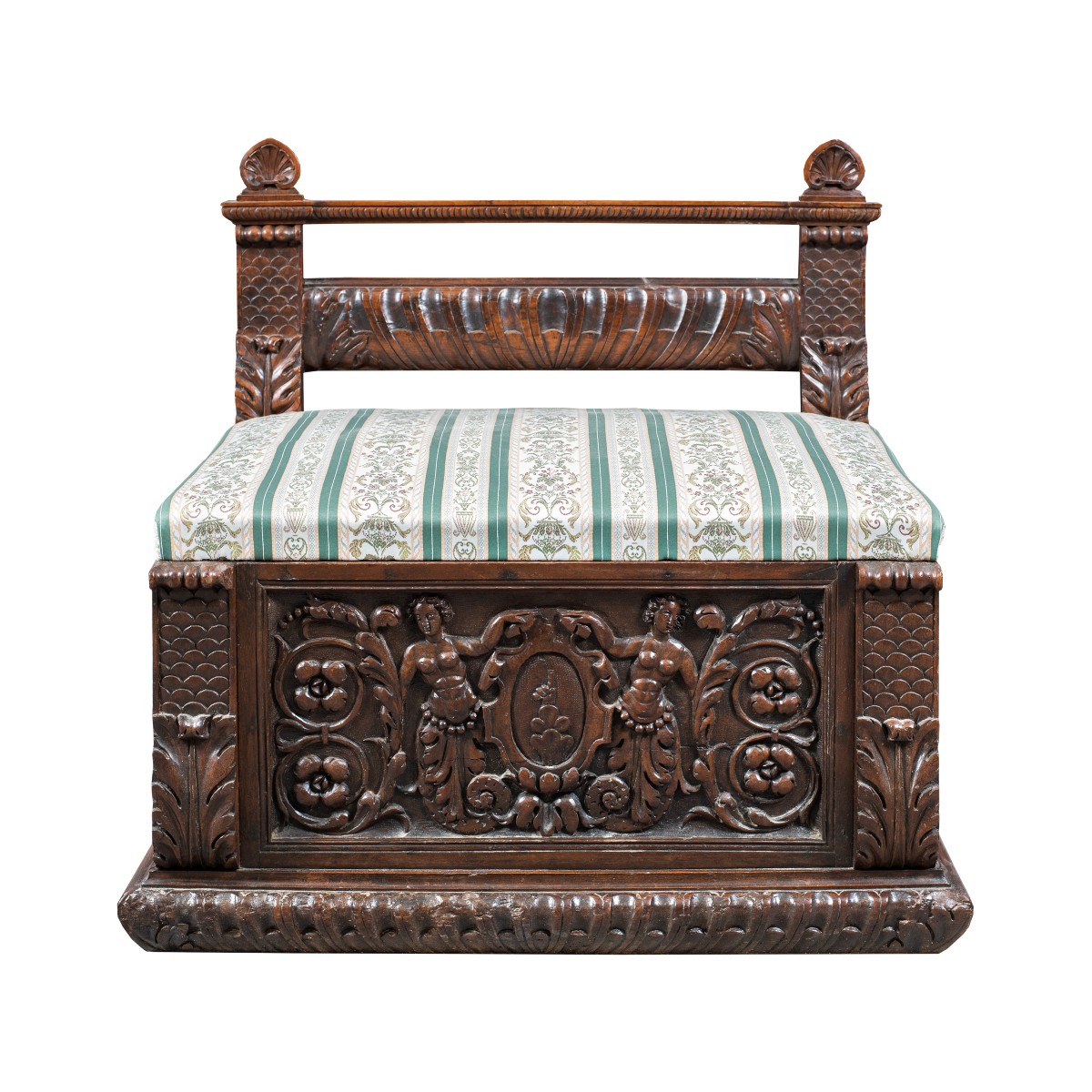 Banc en bois sculpté. Italie, XVIIe siècle.