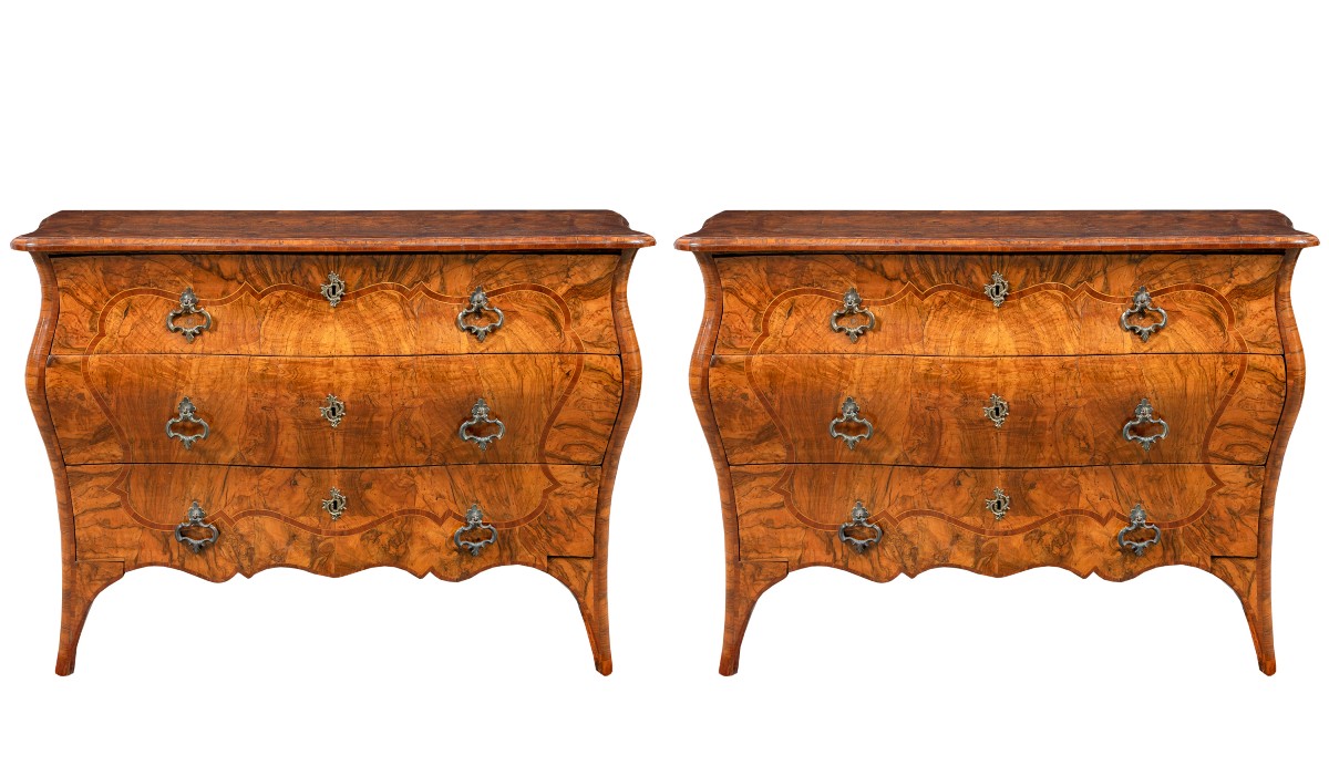 Pair Of Walnut Burl And Rosewood Chests Of Drawers - Lombardy, Mid-18th Century.