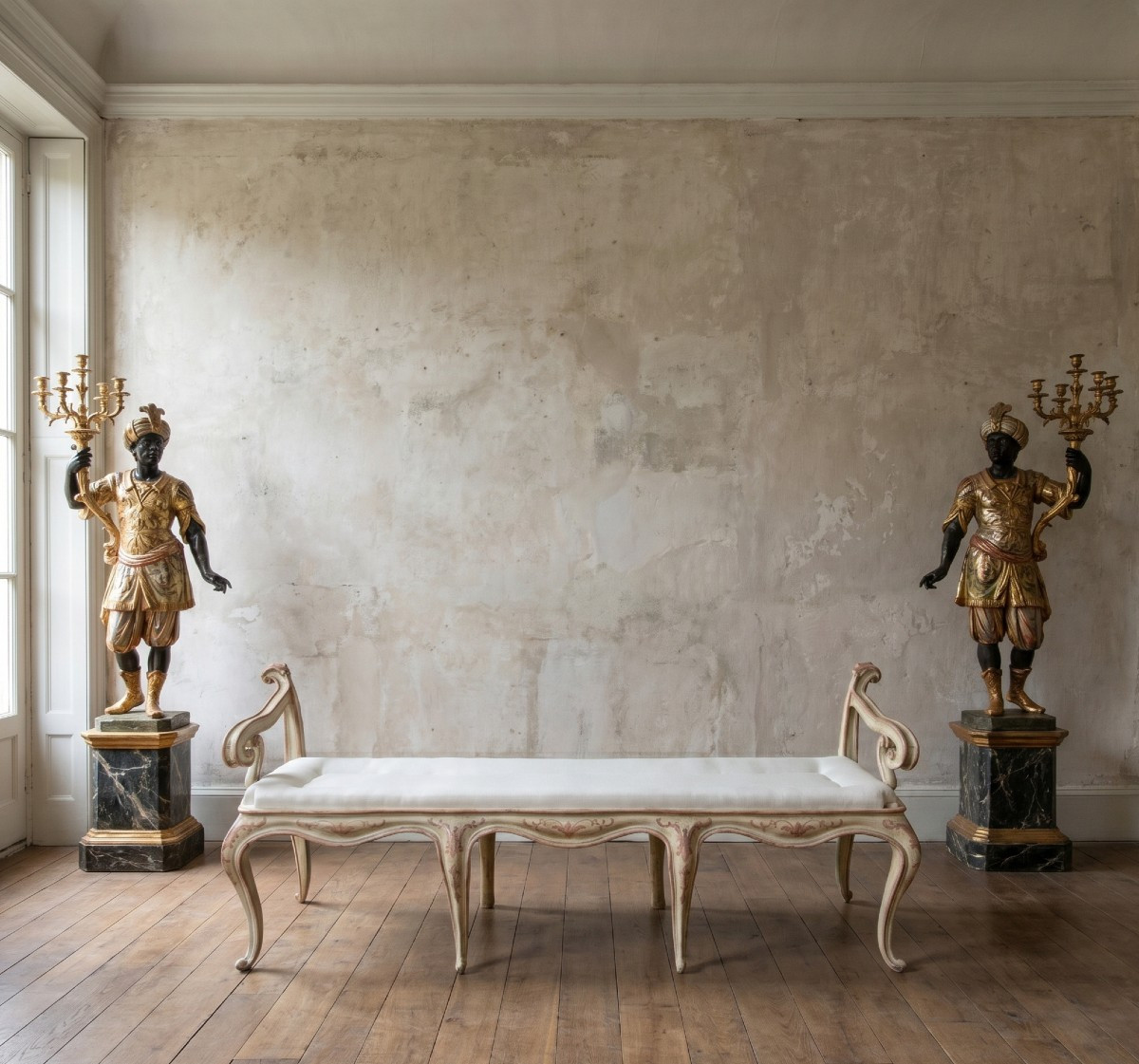 Wall Bench In Carved, Lacquered And Painted Wood. Venice, 18th Century.-photo-3