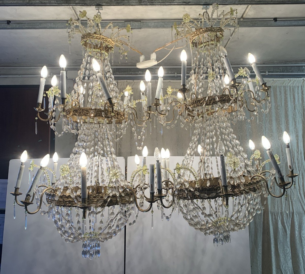 Pair Of Important Sixteen-light Chandeliers In Crystal And Gilt Sheet Metal. Venice, Early 19th-photo-2