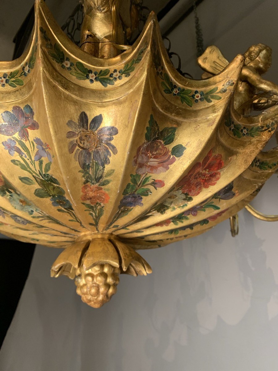 Lustre italien à douze lumières en bois sculpté, doré et peint. Début du XIXe siècle.-photo-3