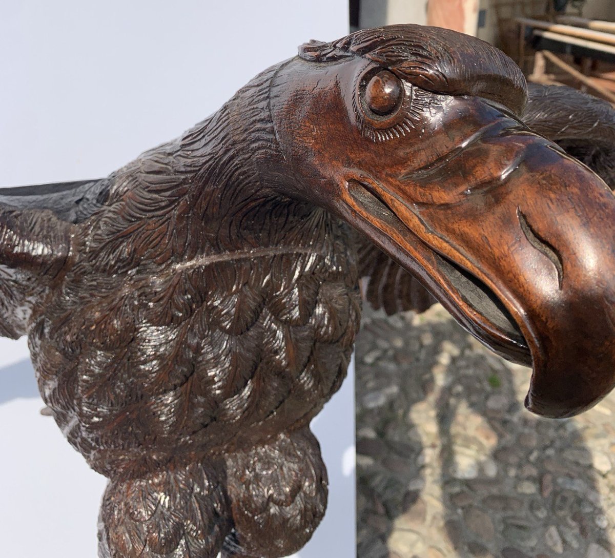 Pupitre en bois sculpté – Aigle. Italie, XIXe siècle.-photo-2