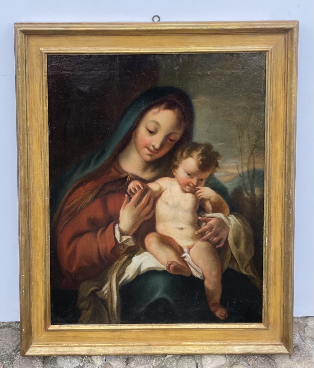 Atelier de Nicola Grassi (Zuglio 1682 - Venise 1748) - Vierge à l'Enfant.-photo-1