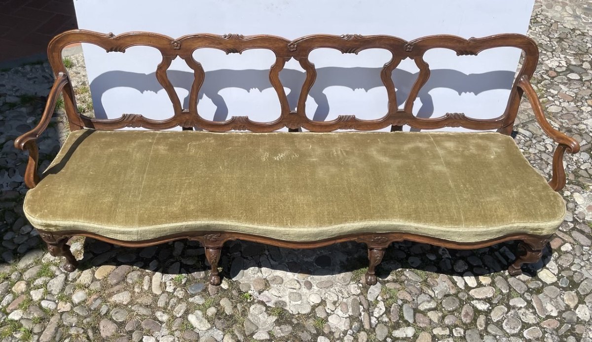 Four-seat Carved Walnut Sofa. Venice, Mid-18th Century.-photo-3