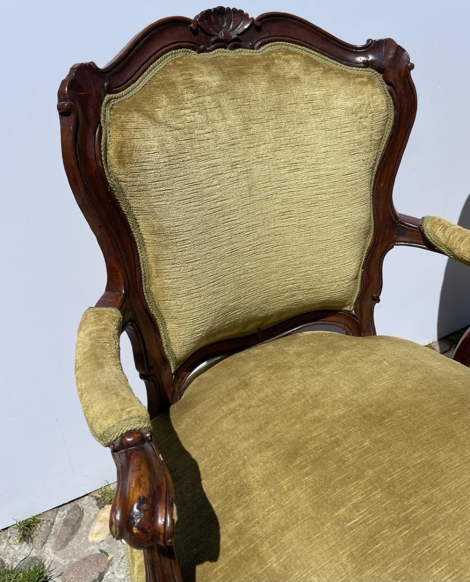 Pair Of Venetian Carved Walnut Armchairs. Venice, 18th Century.-photo-4