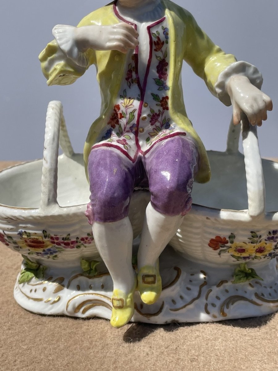 Samson Manufactory, Paris (late 19th Century) - Porcelain Salt Shaker Featuring A Young Gentleman.-photo-2