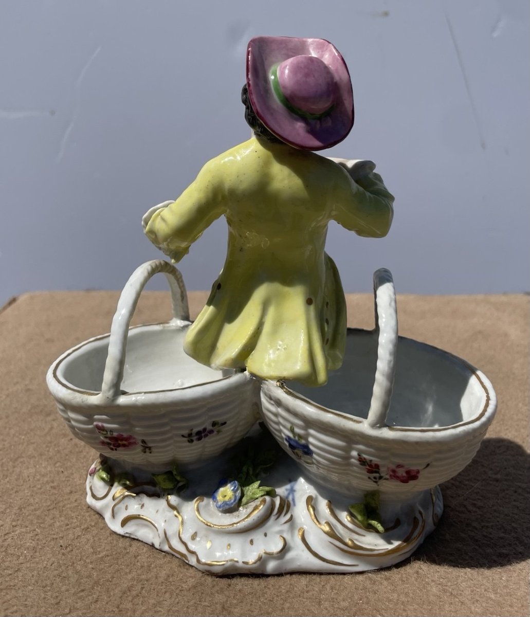 Samson Manufactory, Paris (late 19th Century) - Porcelain Salt Shaker Featuring A Young Gentleman.-photo-3
