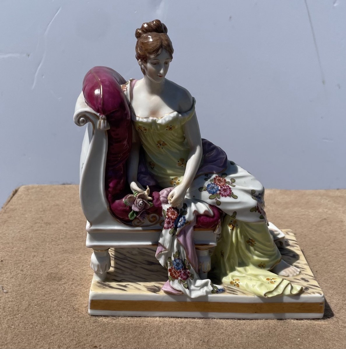 Fabrication allemande (fin du XIXe siècle) - Madame Juliette Récamier allongée sur une chaise.-photo-4