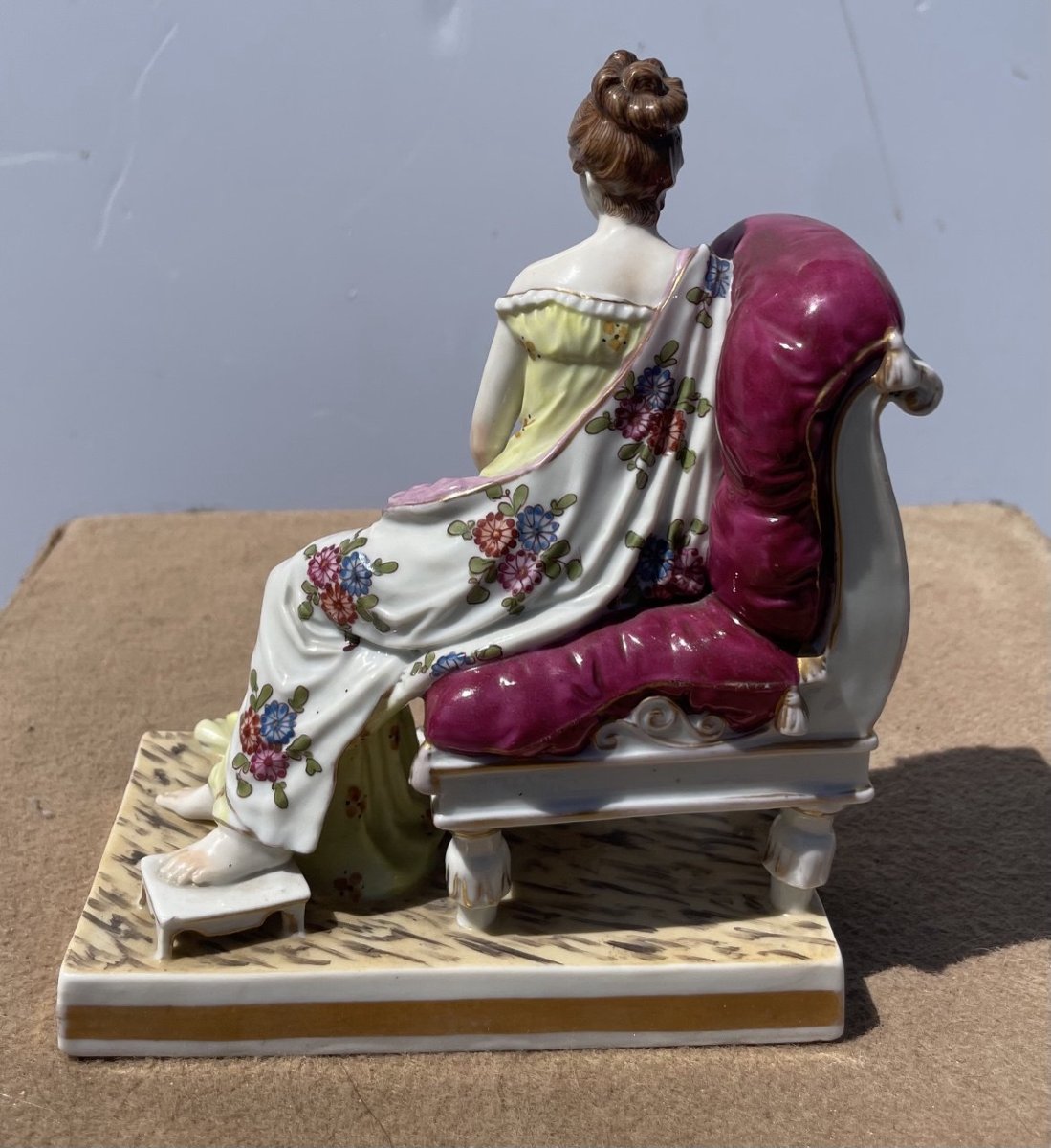 Fabrication allemande (fin du XIXe siècle) - Madame Juliette Récamier allongée sur une chaise.-photo-3