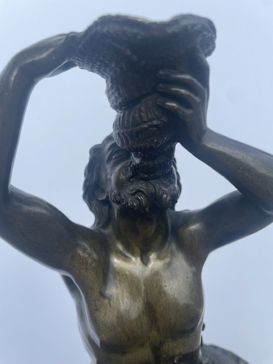 Sculpteur italien (XVIIe-XVIIIe siècle) - Triton jouant du conque.-photo-1