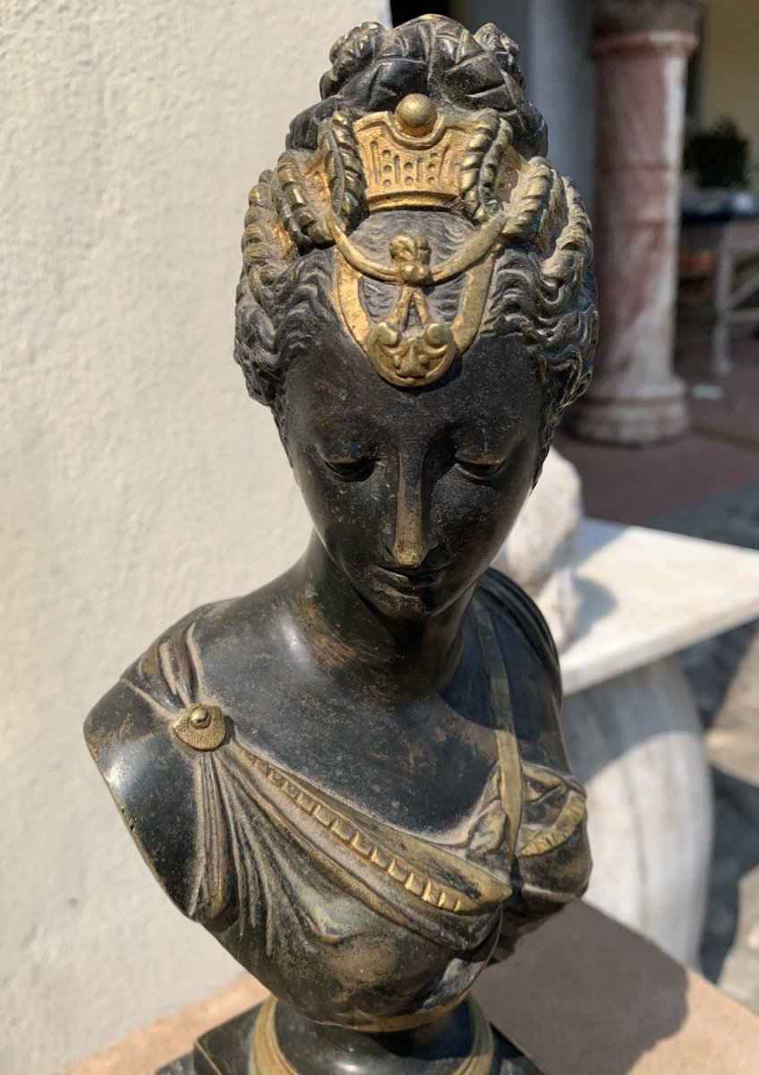 Italian Sculptor (early 19th Century) - Bust Of A Woman.-photo-1
