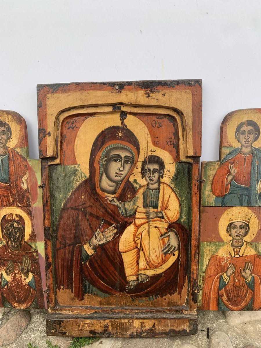 Peintre orthodoxe grec (XIXe siècle) - Triptyque portatif représentant la Vierge Hodigitria.-photo-1