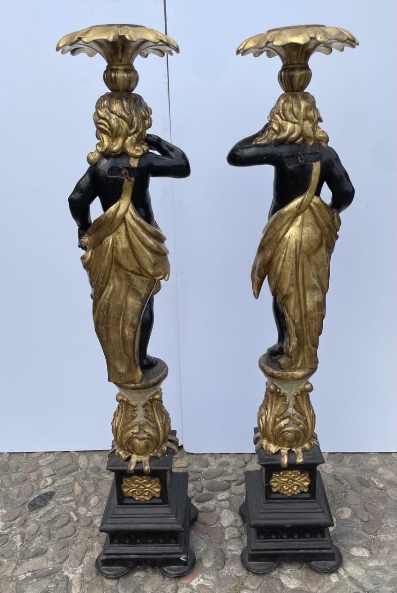 Sculpteur vénitien (XVIIIe siècle) - Paire de Maures tenant des vases.-photo-2
