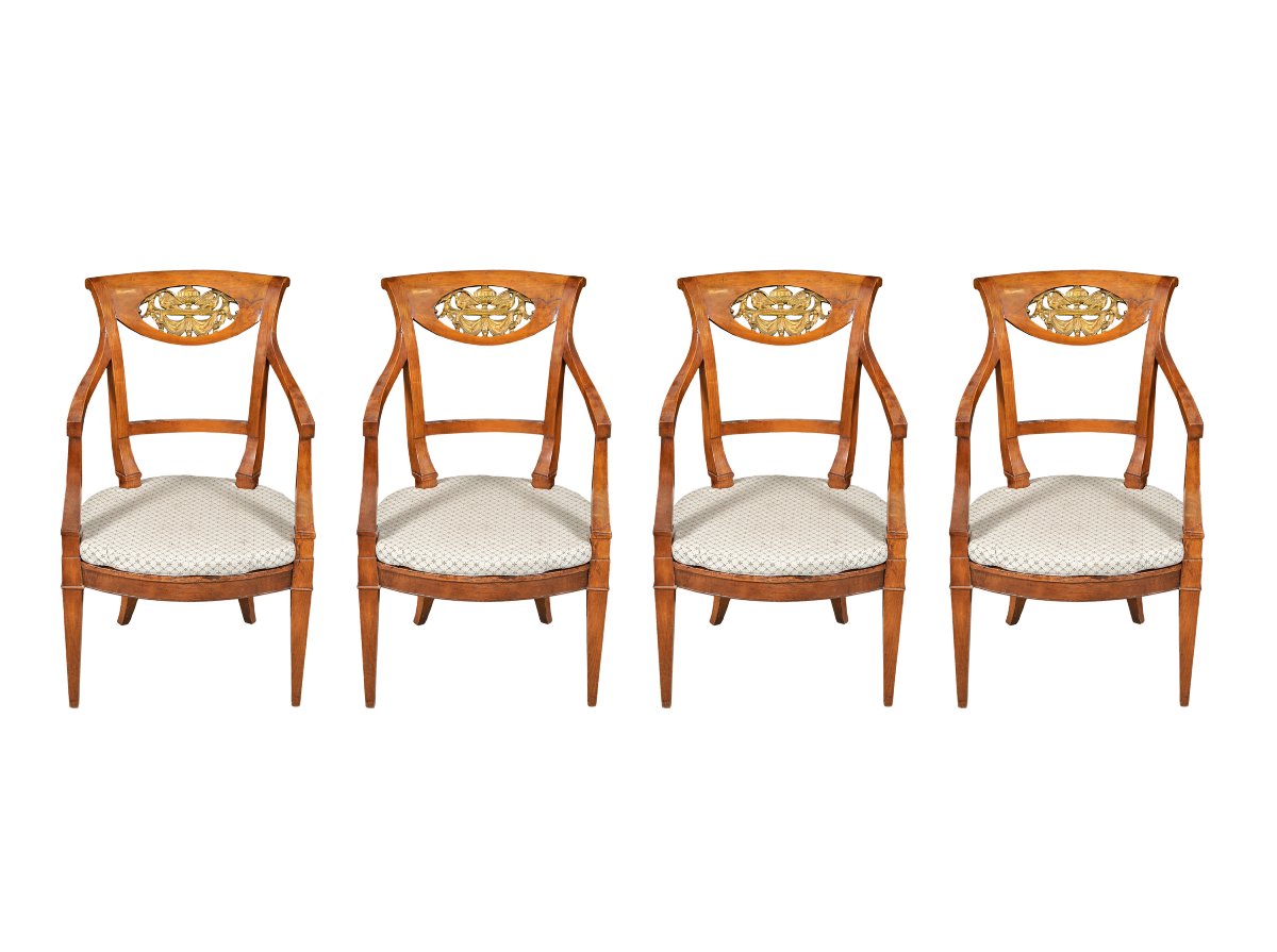 Quatre fauteuils en bois sculpté. Italie, milieu du XIXe siècle.-photo-2