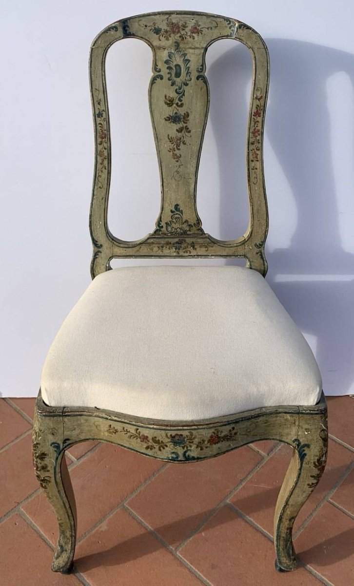 Chaise en bois sculpté, laqué et peint. Gênes, XVIIIe siècle.-photo-3