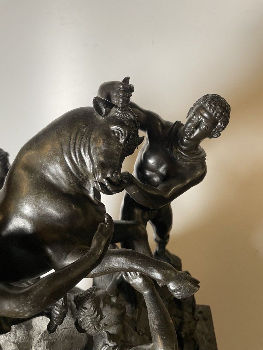 Groupe sculptural en bronze - Le Taureau Farnèse (Le Tourment de Dirce) - Rome, XIXe siècle.-photo-2