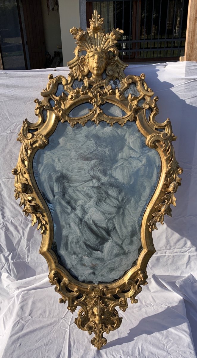 Paire de miroirs en bois sculpté et doré. Italie, XVIIIe siècle.-photo-3